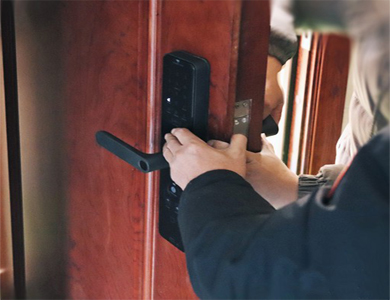 宛城24小时上门开锁公司